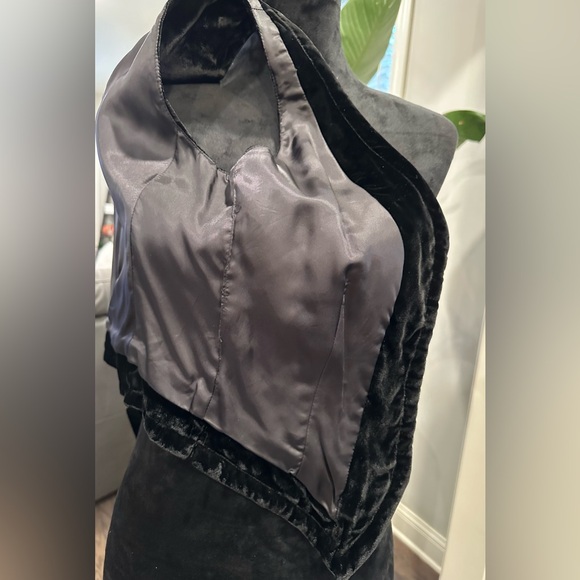 Vintage Banana Republic Velvet Beaded
Vest 90s Flair Size 10 - Picture 16 of 16